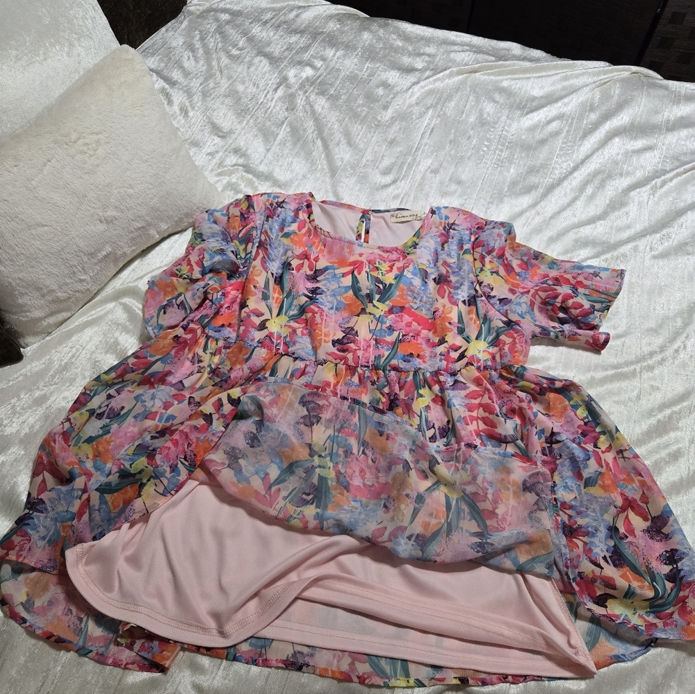 Floral Multicolor Scoop Neck Women’s Top By Southern Stitch NWT Never Worn . LG - Picture 9 of 10